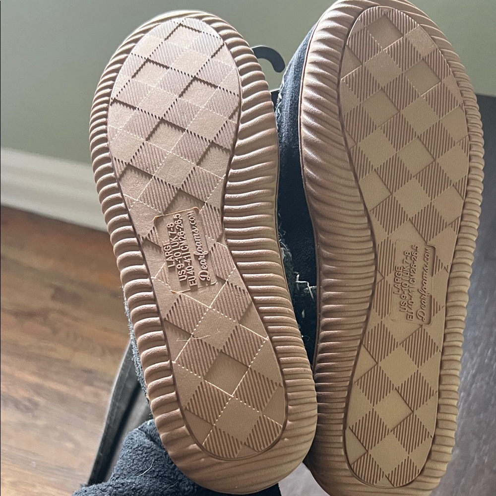 Dearfoams Women’s NWT Charcoal Slippers - Picture 4 of 6